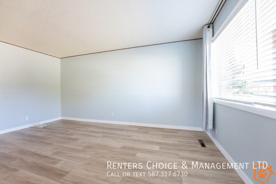 1109 12c St N - Photo 2 of 15