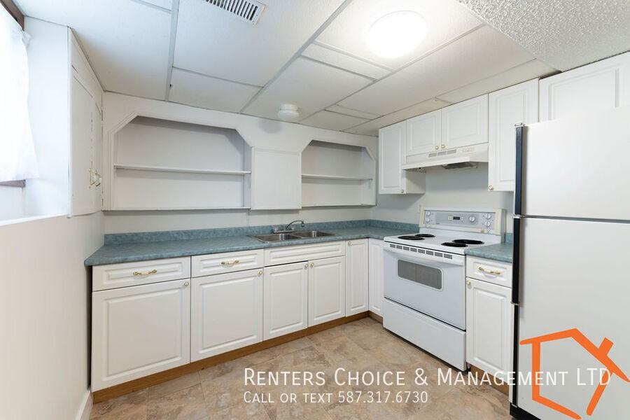 124B Park Meadows Blvd N - Photo 2 of 16