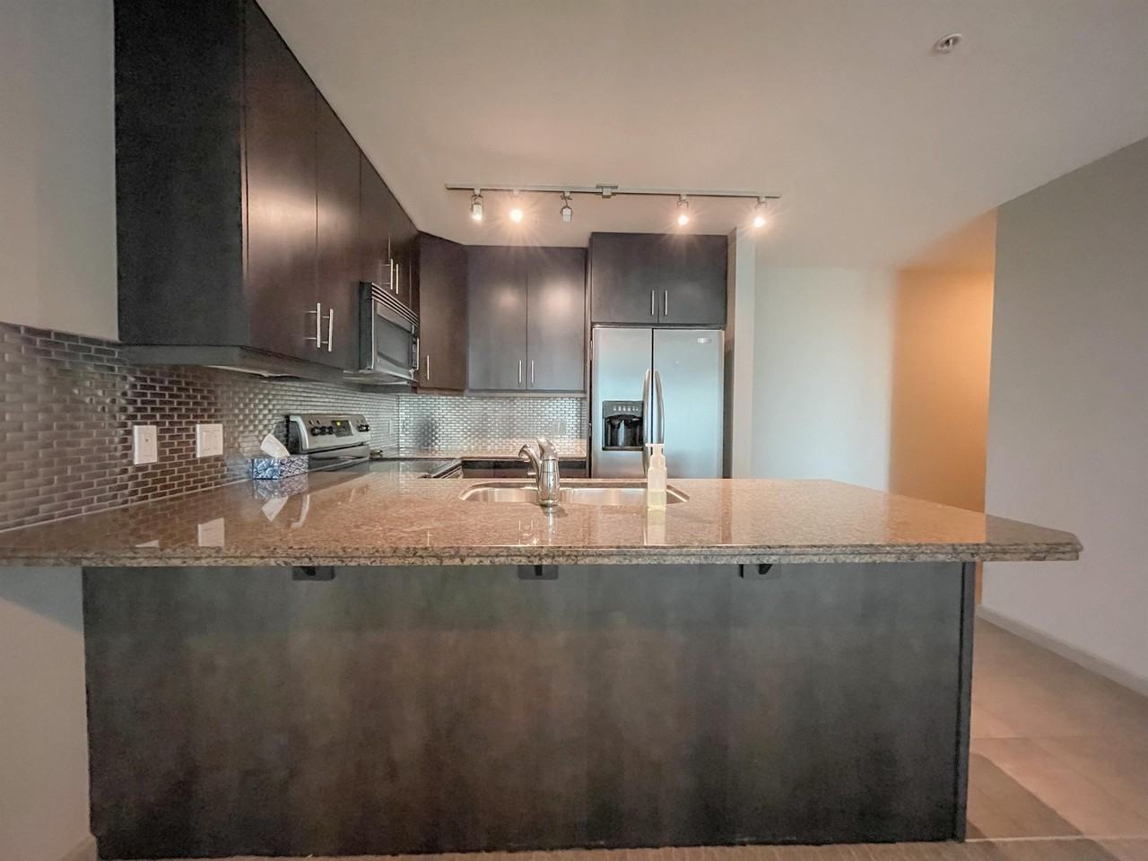 210 15 Ave SE (Vetro) - Photo 5 of 19