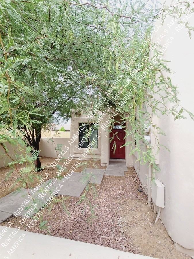 13831 N Kendall Dr Apt A #A - Photo 3 of 17