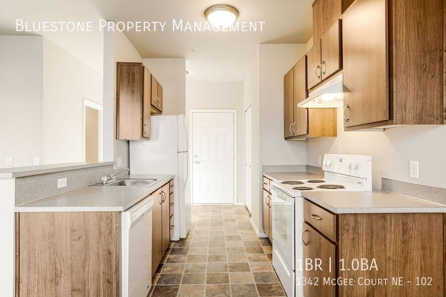 1342 Mcgee Ct Ne #102 - Photo 4 of 38