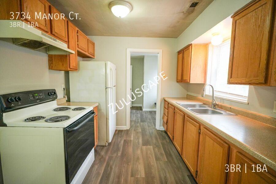 3734 Manor Ct - Photo 5 of 23