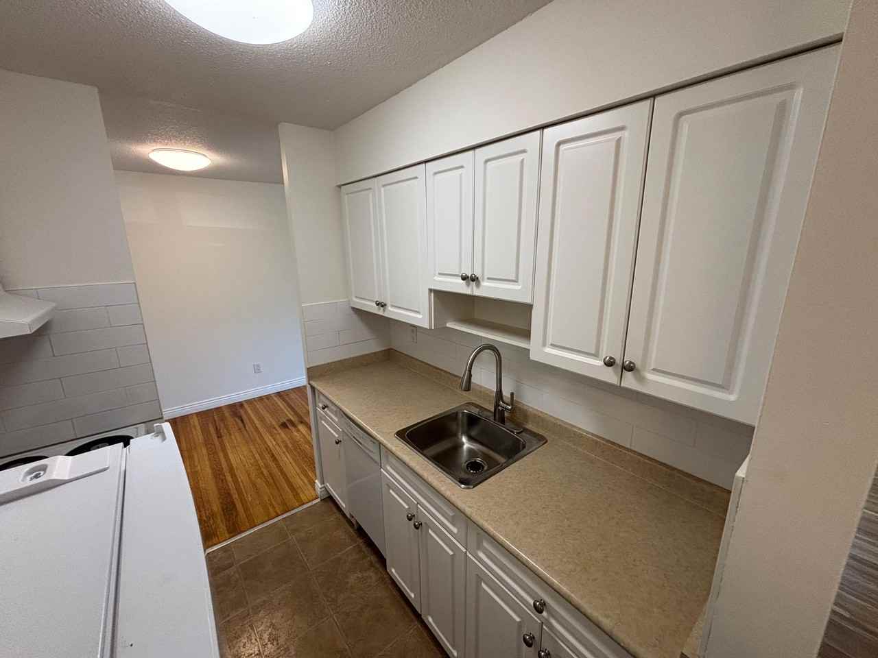 121 West 20th Street #106 - Photo 6 of 23