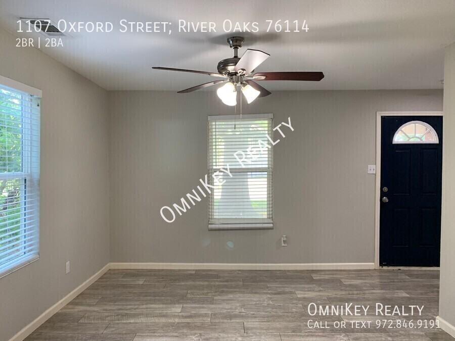 1107 Oxford Street; River Oaks 76114 - Photo 2 of 15