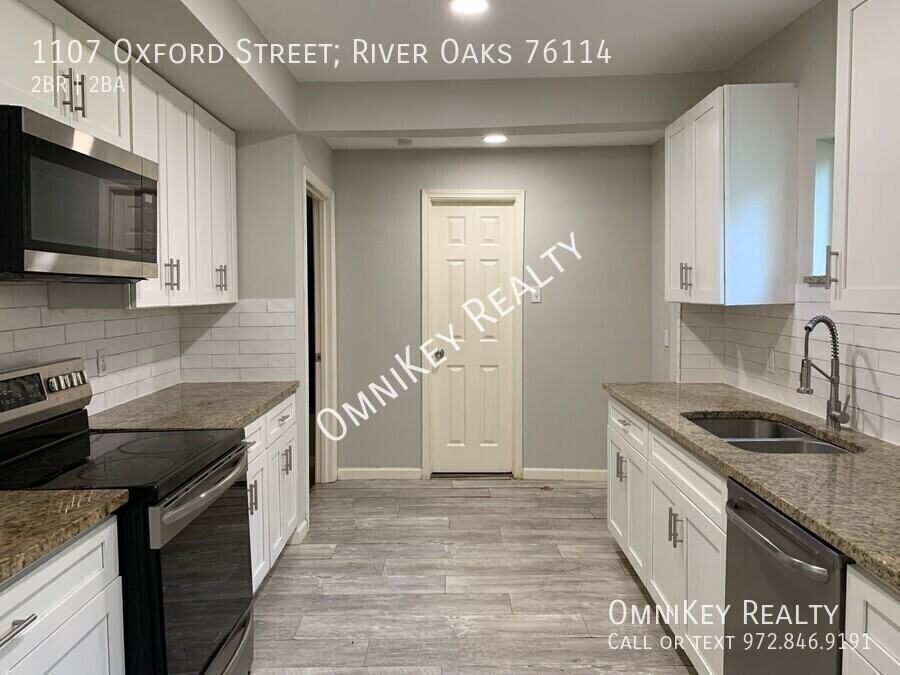 1107 Oxford Street; River Oaks 76114 - Photo 5 of 15
