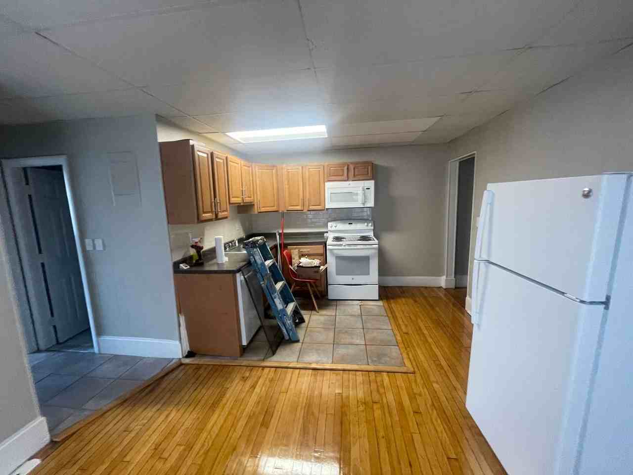 437 Cambridge St - Photo 5 of 9