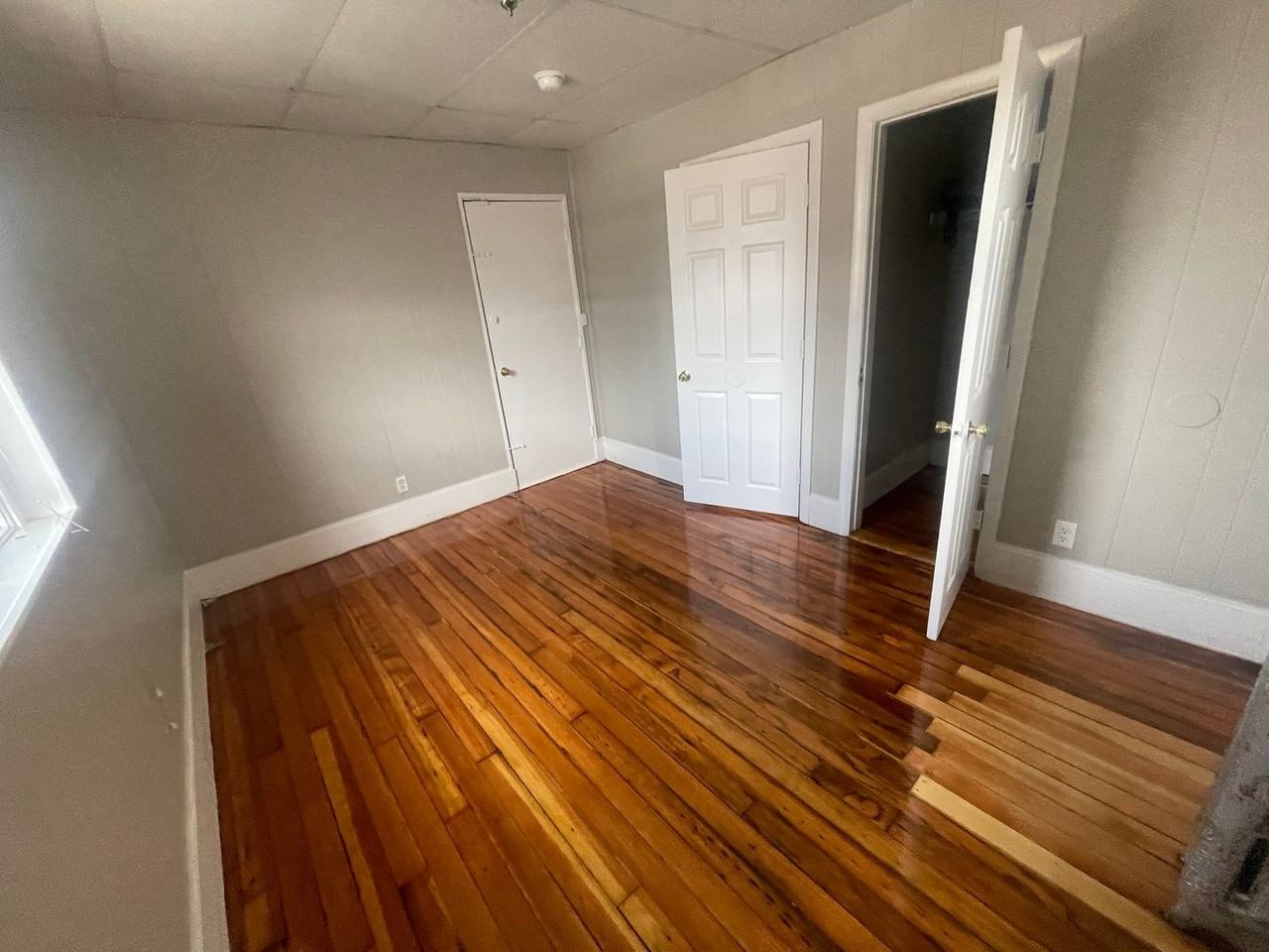 437 Cambridge St - Photo 7 of 9