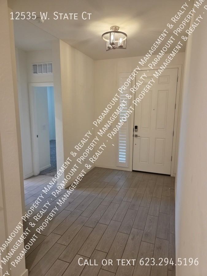 12535 W State Ct - Photo 3 of 33