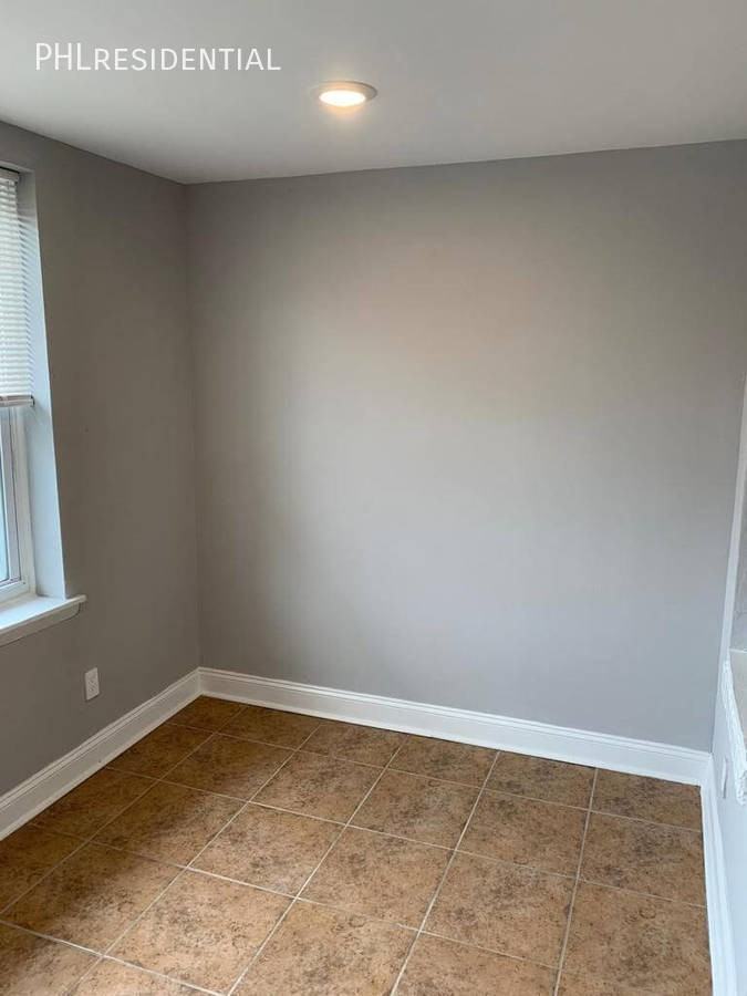 416 W Walnut Ln #3 - Photo 5 of 11