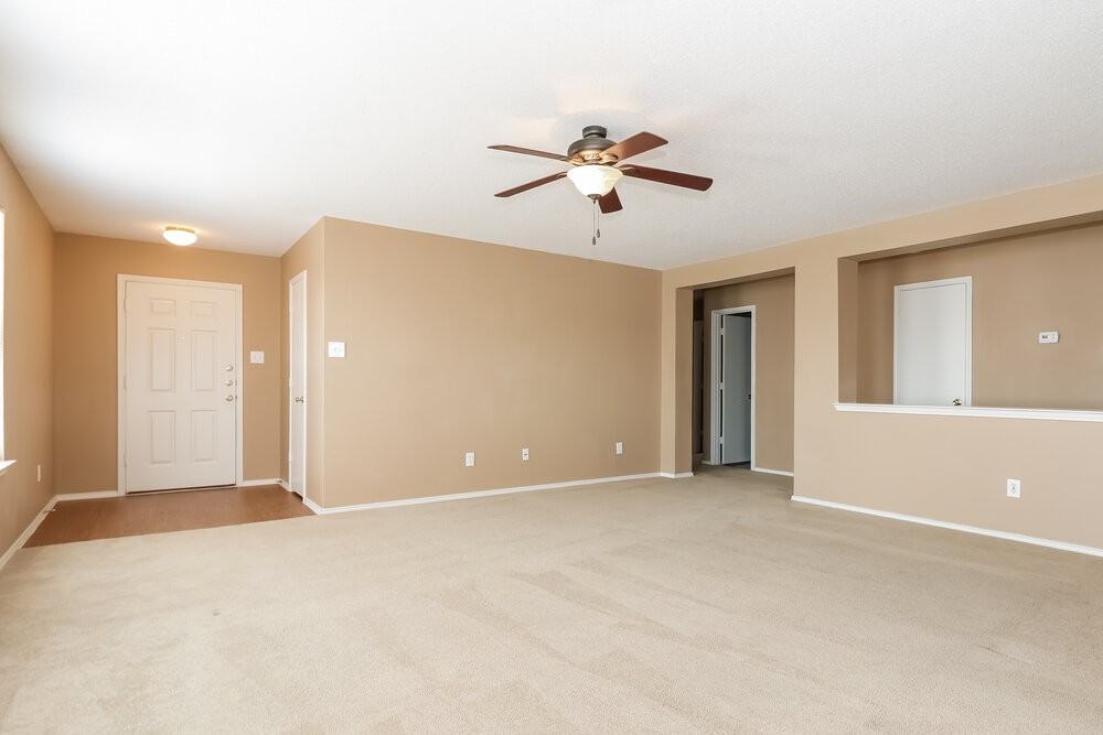 1324 Burleson St - Photo 7 of 18