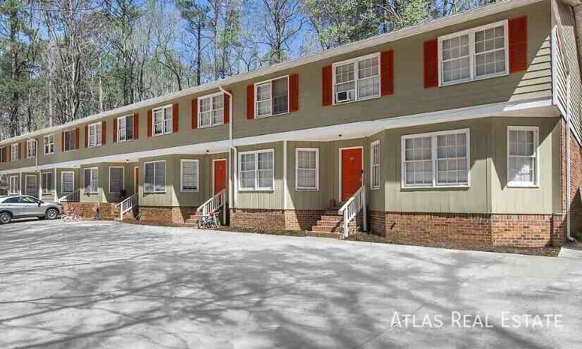 400 Lexington Hts #400 - Photo 5 of 15