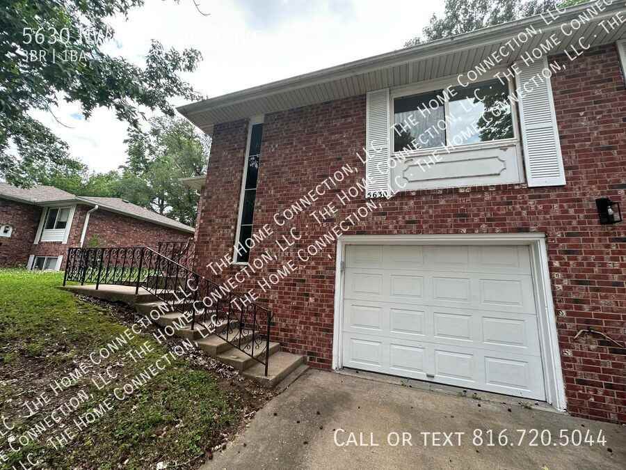 5630 Nw Hillside Dr - Photo 2 of 22