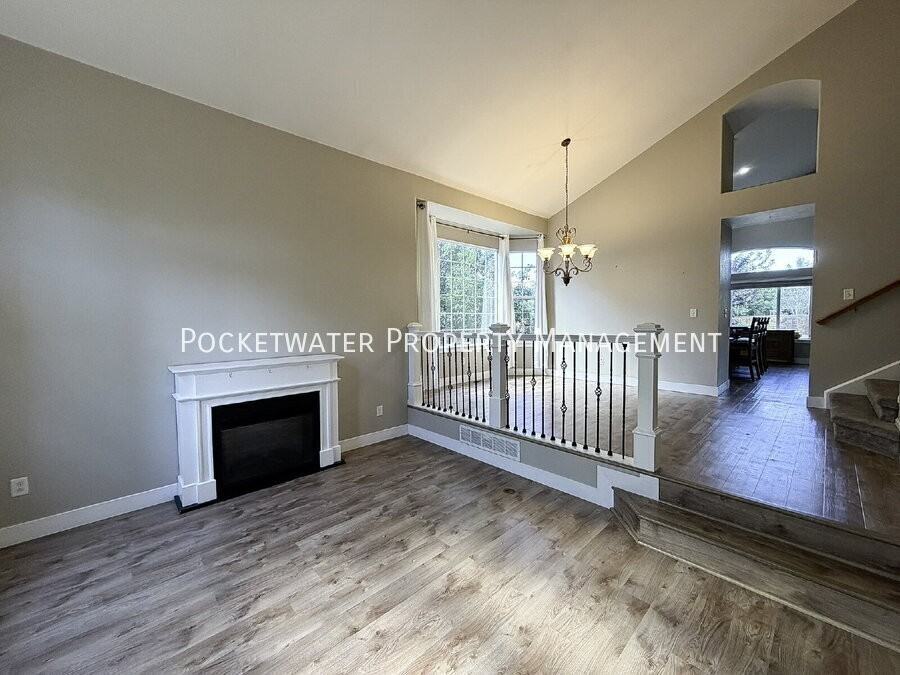 2127 Mountain Iris Dr - Photo 3 of 23