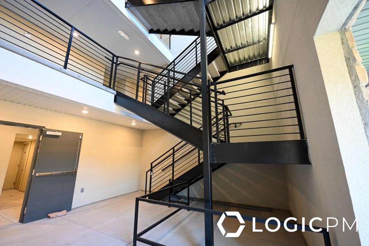 754 W Blue Magic Ln #201 - Photo 4 of 40