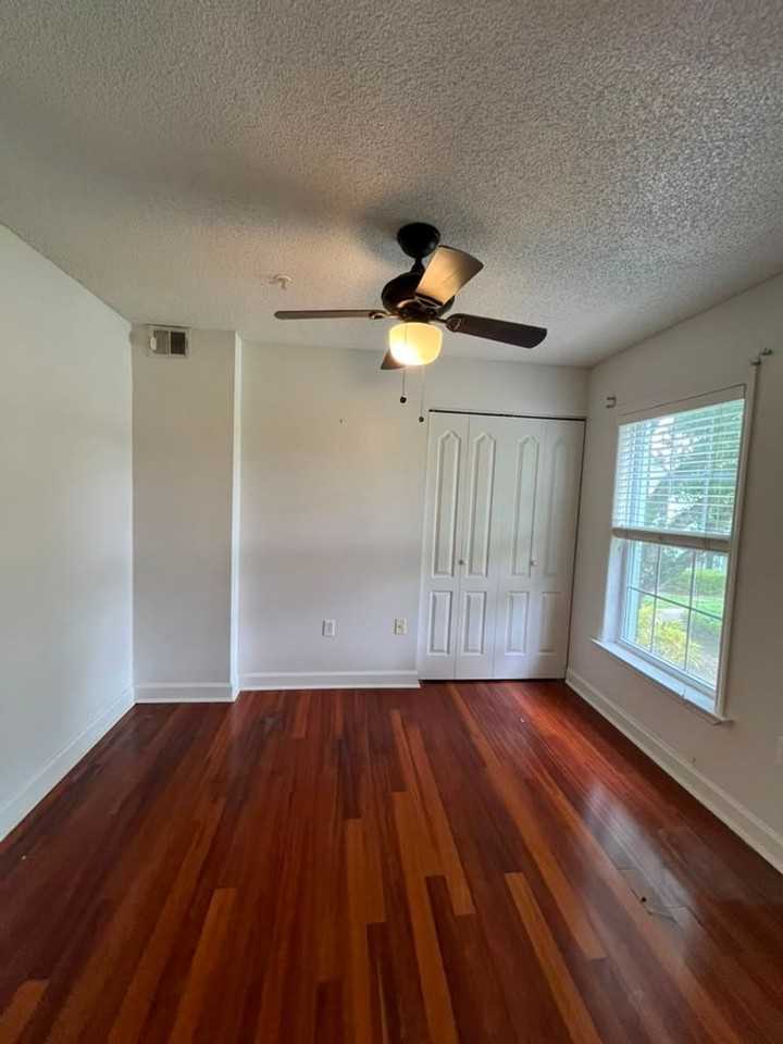 2025 Dixie Belle Dr Apt F - Photo 4 of 18