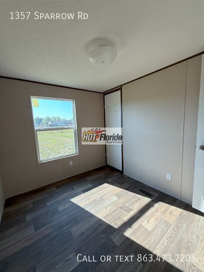 1357 Sparrow Rd - Photo 2 of 17