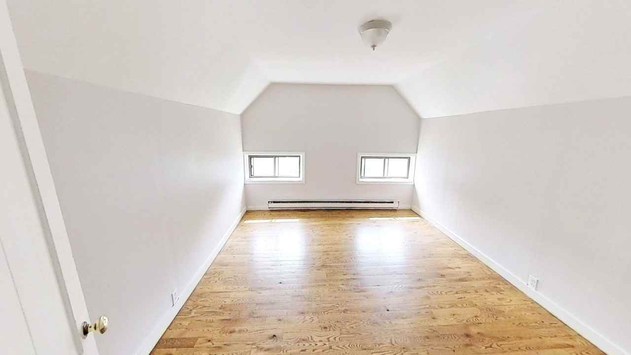 439 Meigs St #5 - Photo 2 of 7