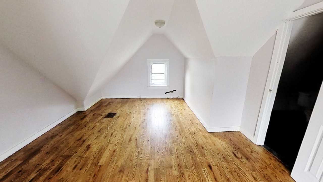 439 Meigs St #5 - Photo 3 of 7