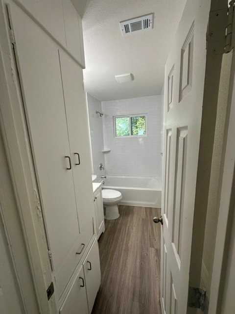 6005 S 1st St - Photo 6 of 9