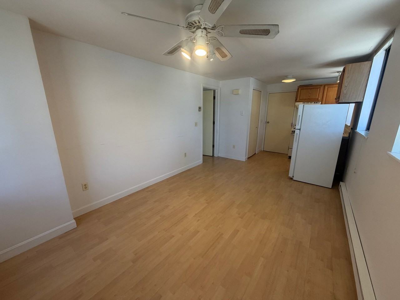 429 Main St - Photo 4 of 10