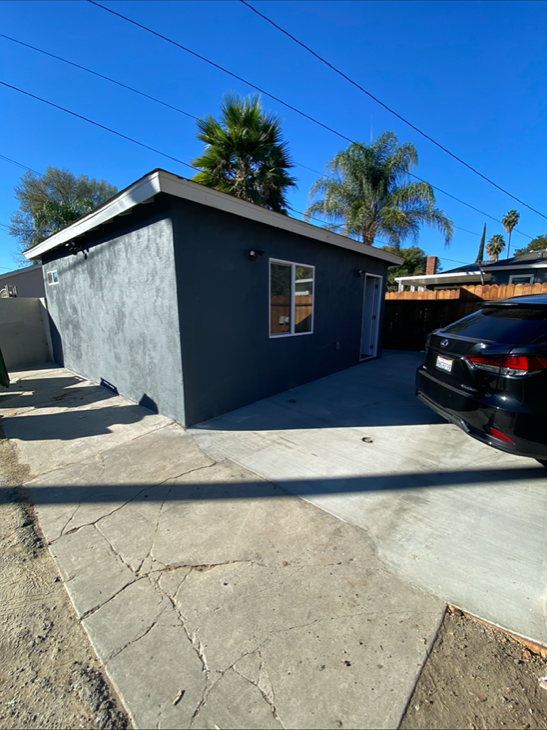 6952 Tampa Ave - Photo 4 of 9