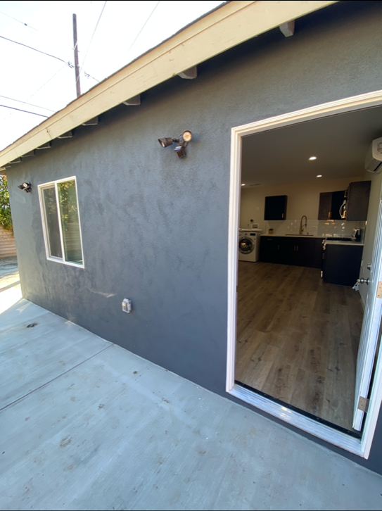 6952 Tampa Ave - Photo 5 of 9