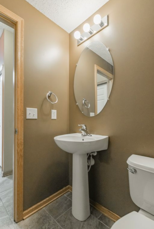 1244 Chateau Ave - Photo 7 of 18
