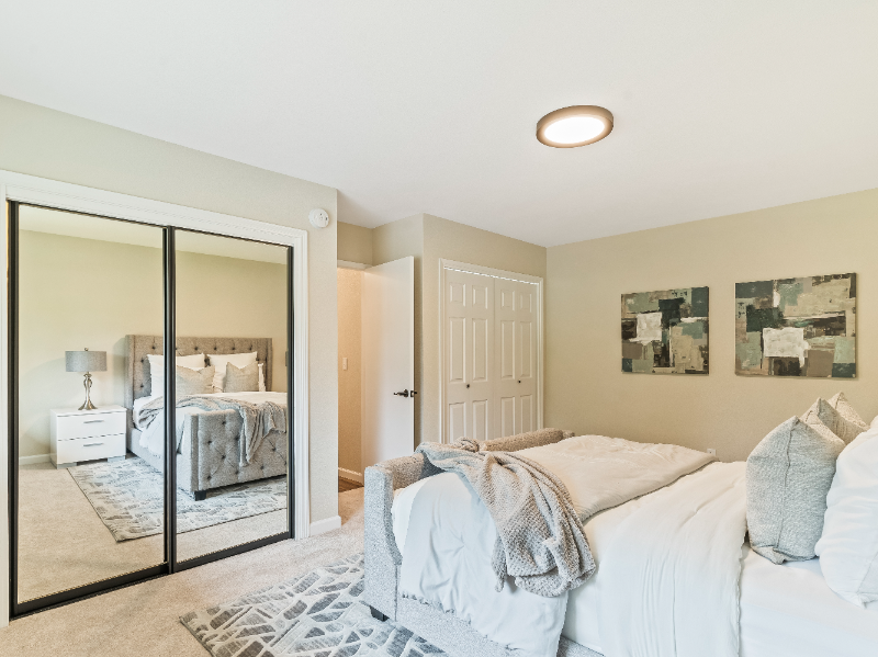 2615 E Mcloughlin Blvd - Photo 5 of 32