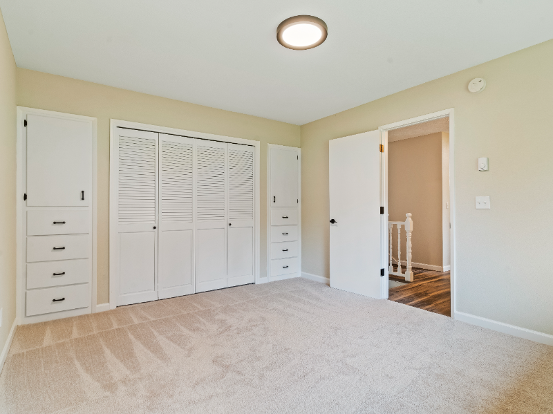 2615 E Mcloughlin Blvd - Photo 6 of 32