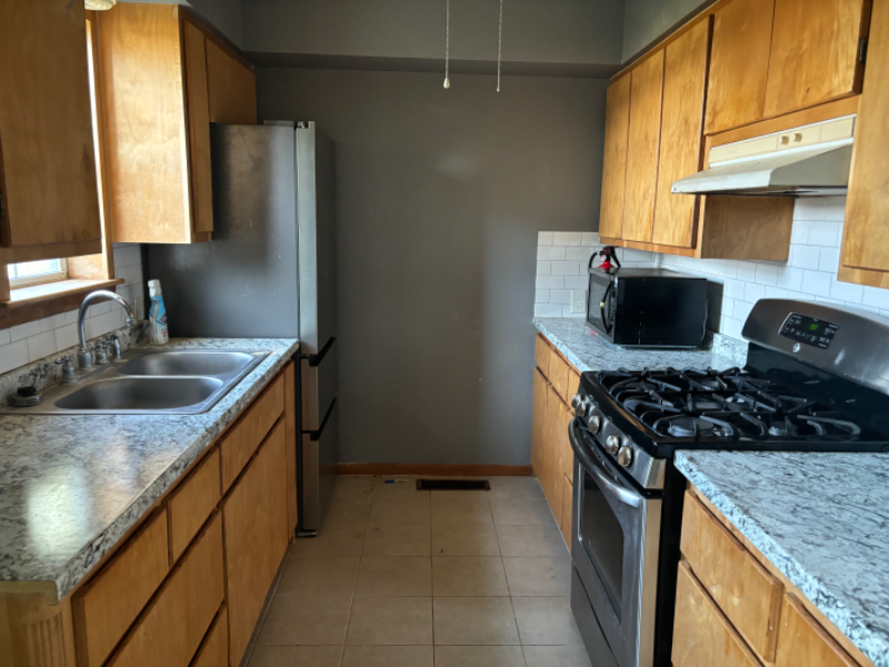 1001 4th Pl - Photo 5 of 10