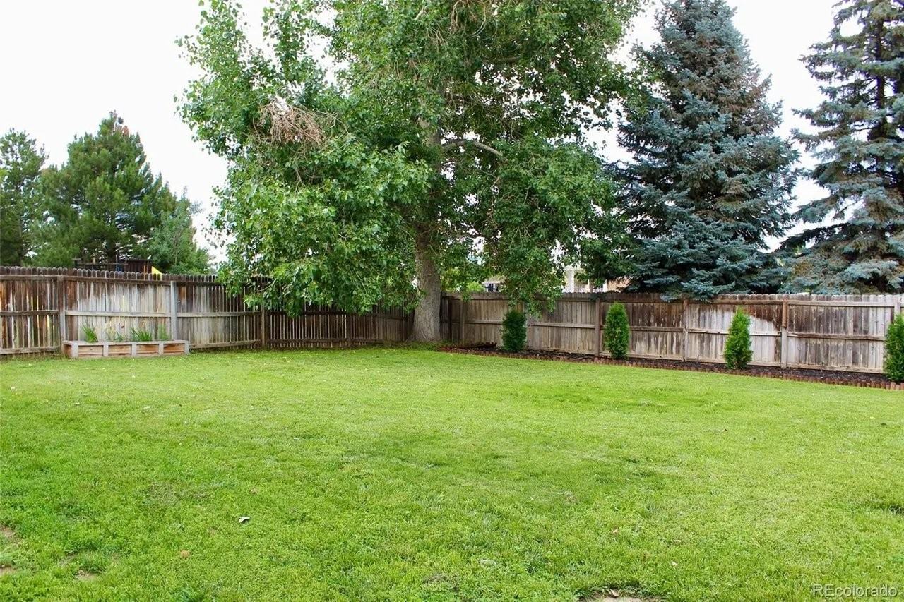 18693 E Crestridge Dr - Photo 2 of 19