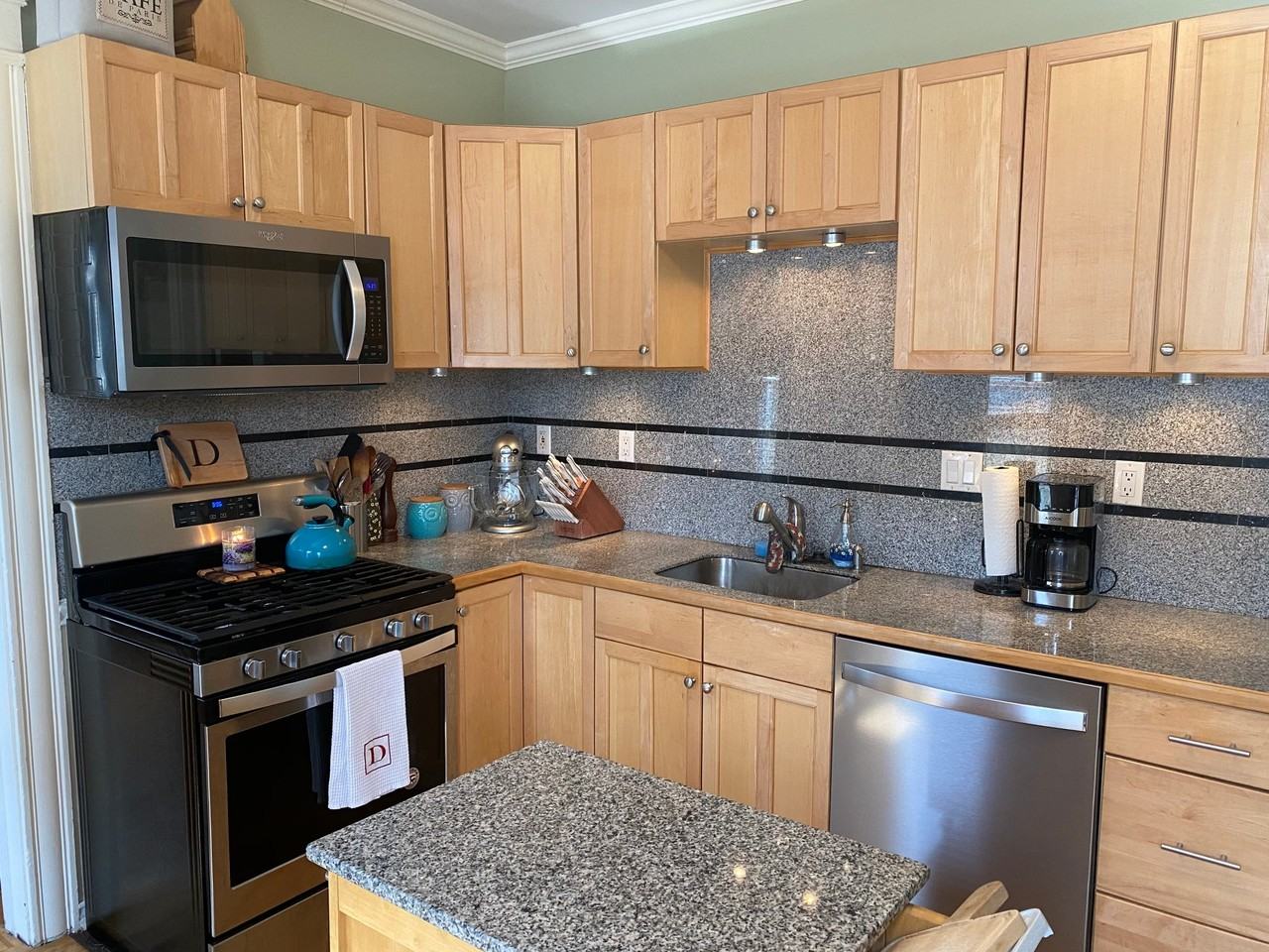 25 Weider St #DOWN - Photo 2 of 8
