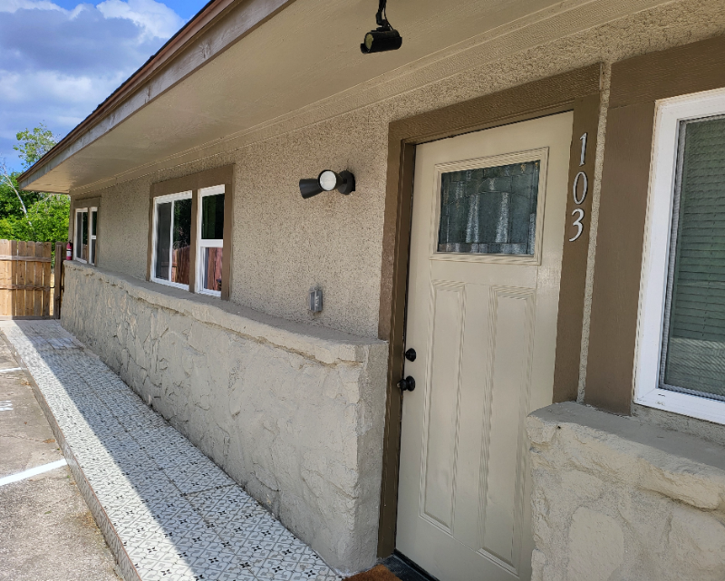 118 Esmeralda Dr #103 - Photo 3 of 32