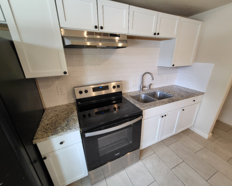 118 Esmeralda Dr #103 - Photo 4 of 32
