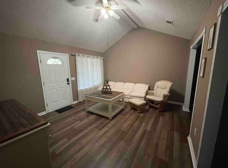 34 Kevin Rd - Photo 3 of 7