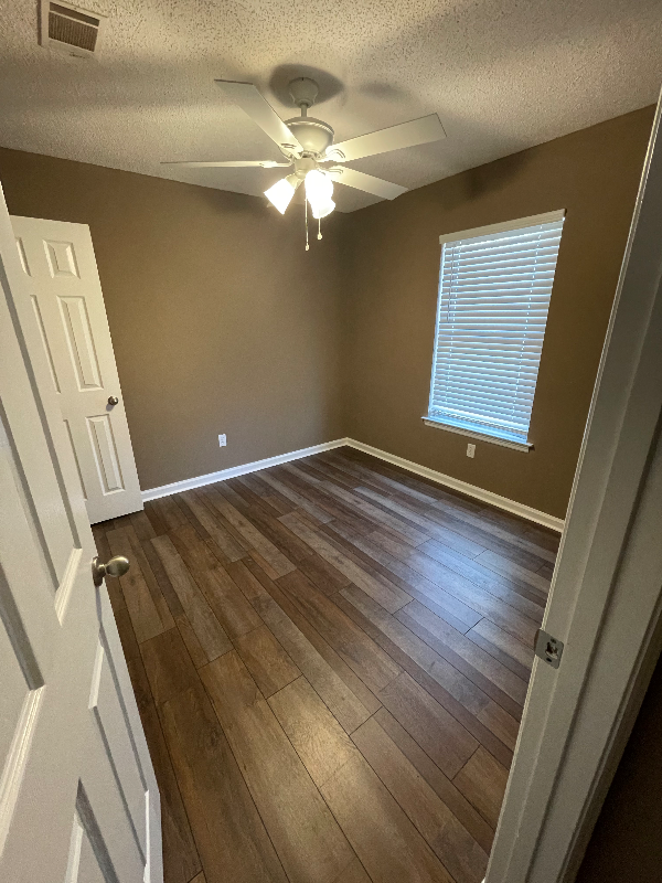 34 Kevin Rd - Photo 5 of 7
