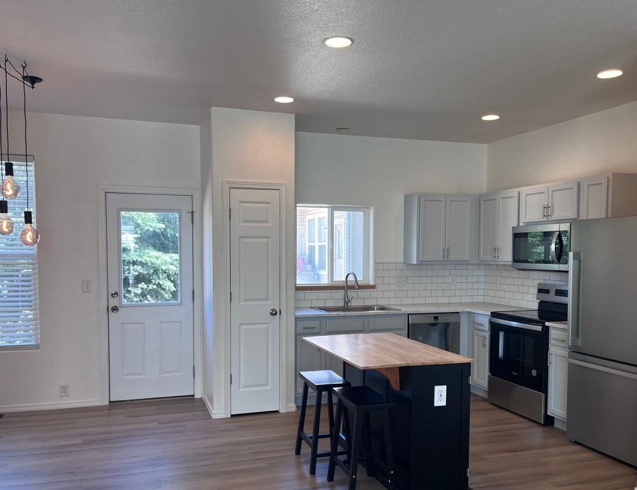 7350 Country Side Grv - Photo 2 of 16