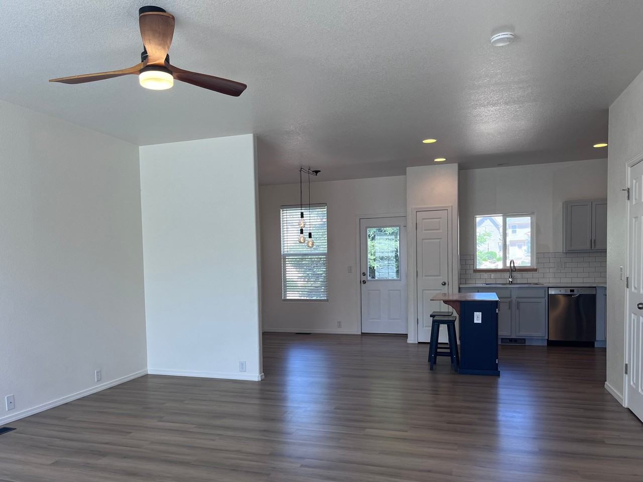 7350 Country Side Grv - Photo 3 of 16