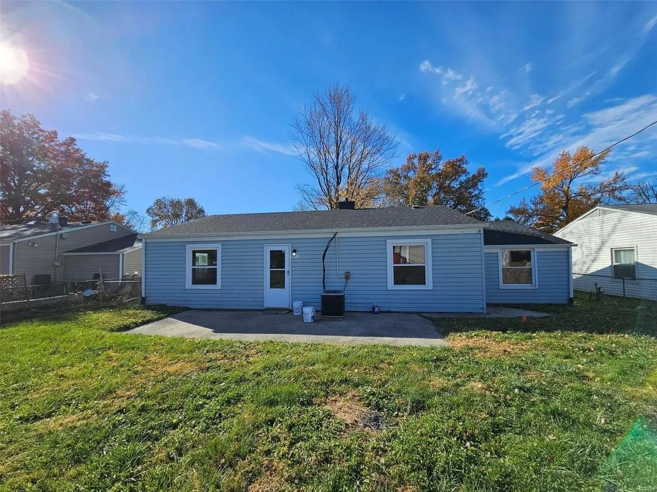 28 Jamestown Dr - Photo 2 of 14