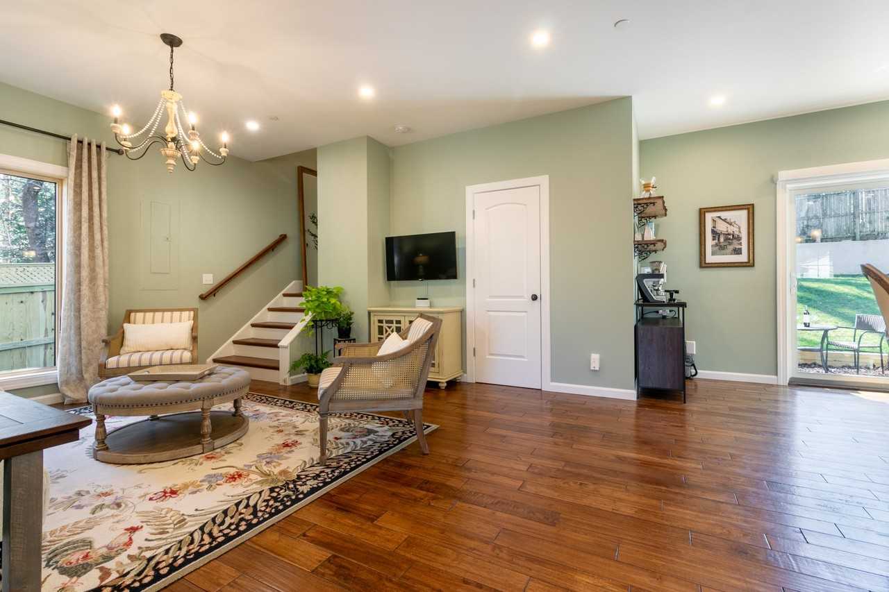 381 Kyle Rd - Photo 7 of 16
