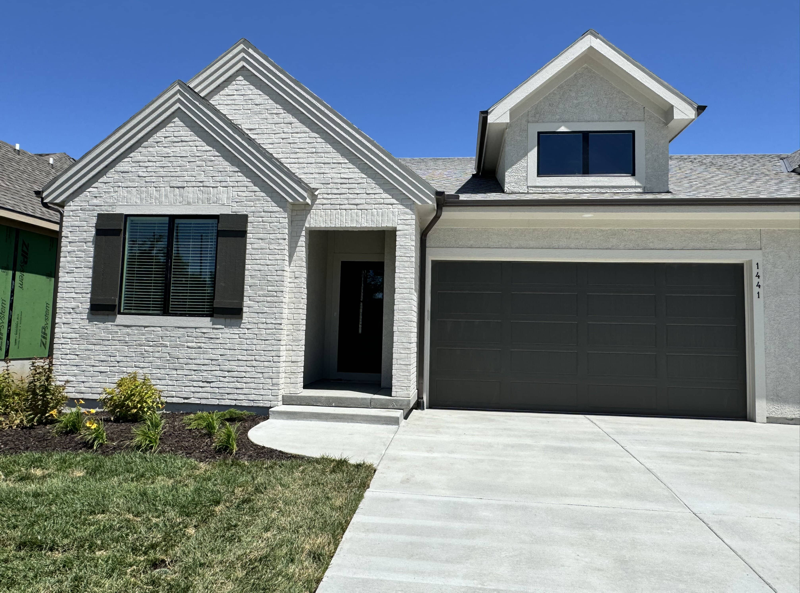 1441 Sw Winthrop Ter - Photo 2 of 44