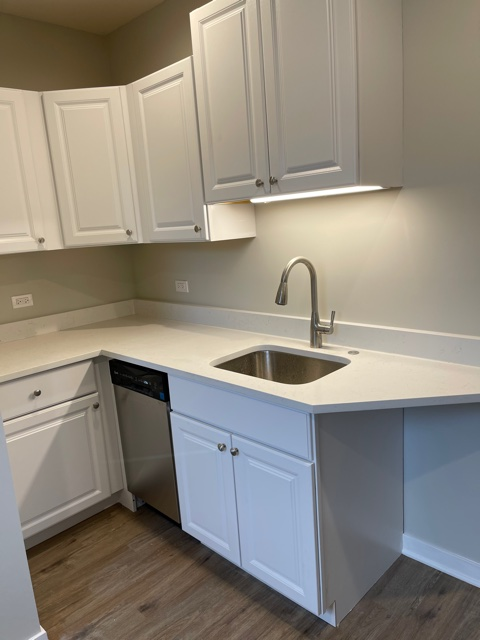 5202 W Parker Ave #2 - Photo 2 of 13