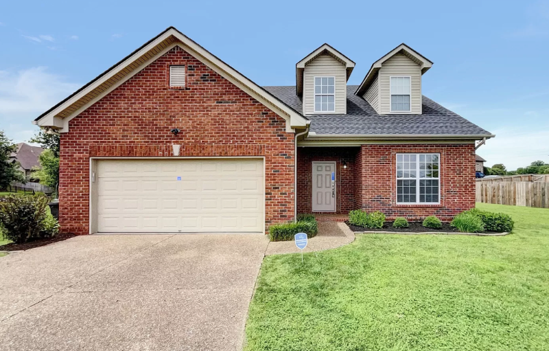 102 Privett Ct - Photo 3 of 32