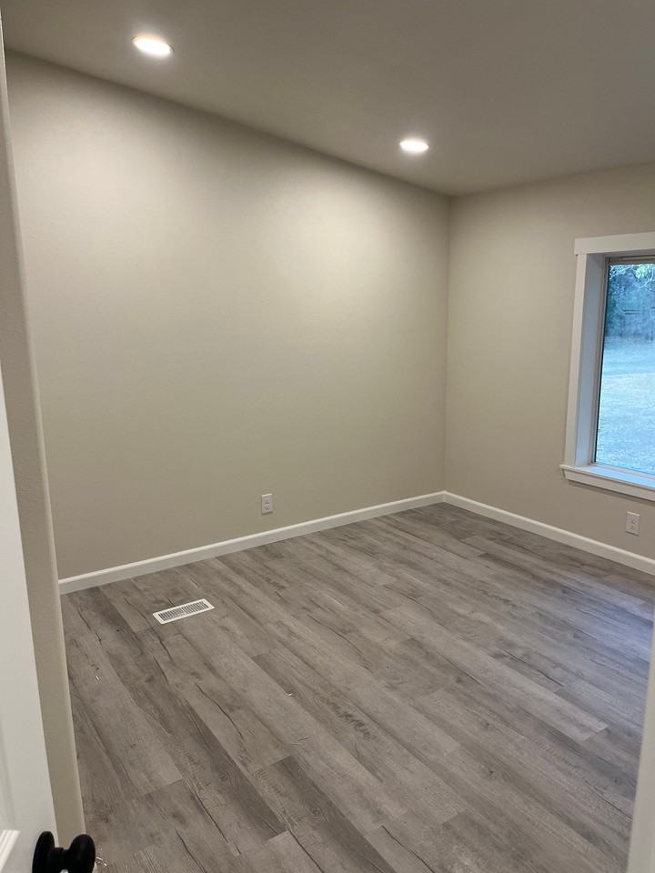 15054 Glenwood Rd Sw - Photo 4 of 13