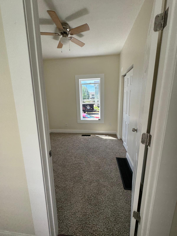 101 N Irwin St - Photo 6 of 8
