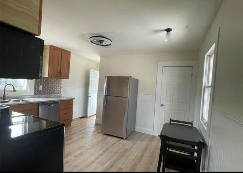 101 N Irwin St - Photo 7 of 8