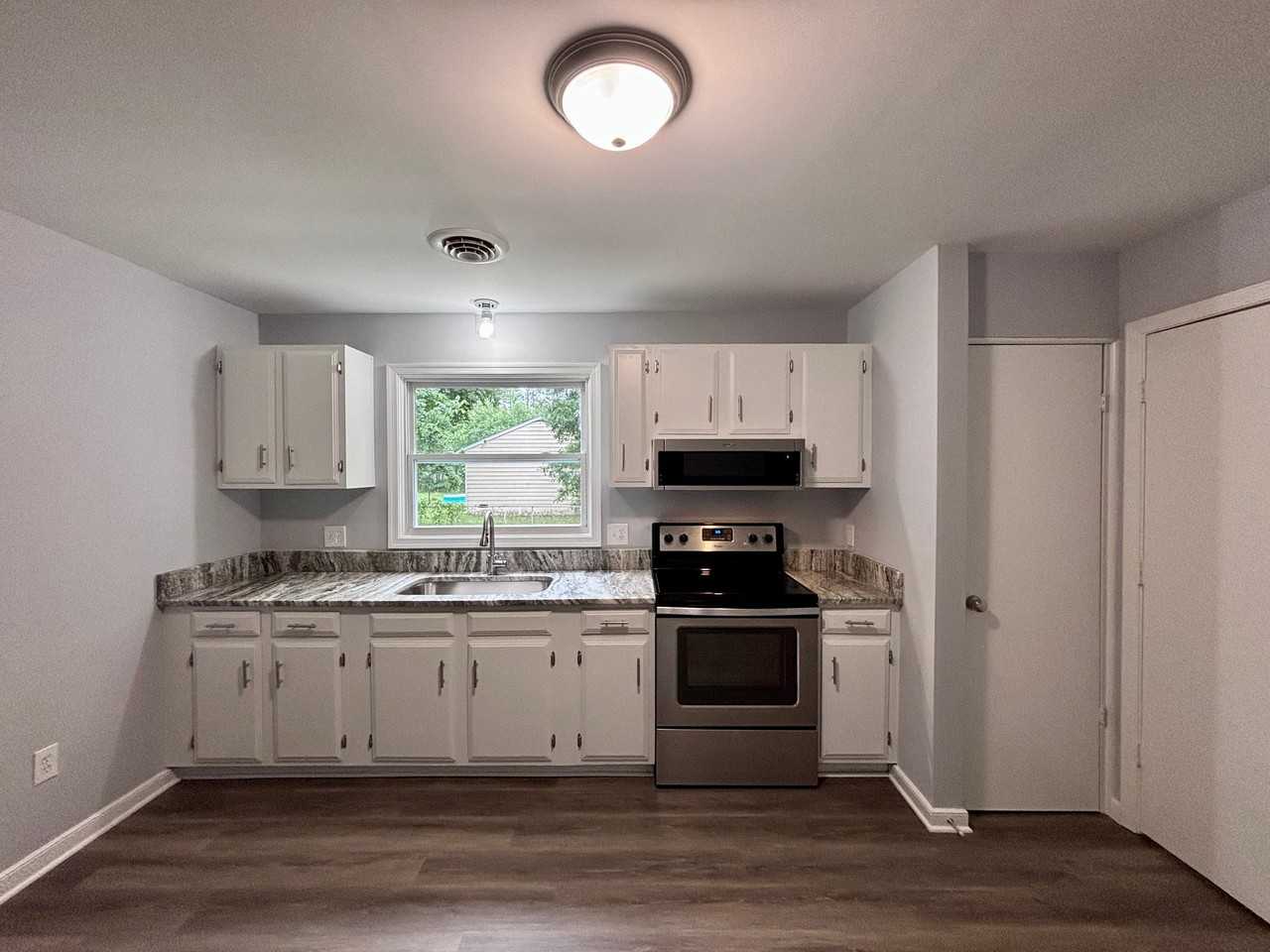 6317 Phobus Dr - Photo 3 of 14