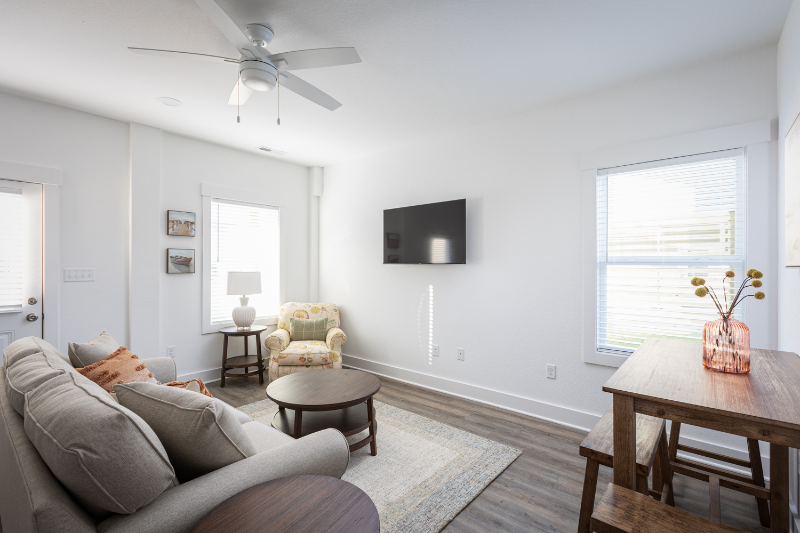307 Indian Dr #B - Photo 4 of 19