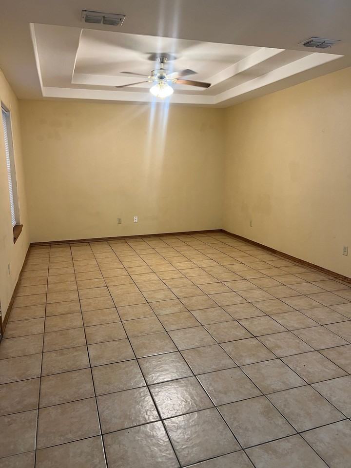 618 San Antonio Ave #1 - Photo 5 of 10
