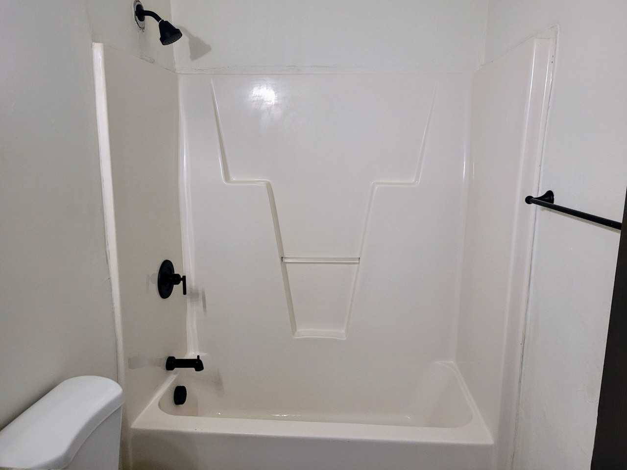 828 Campbell St - Photo 7 of 31